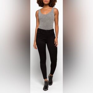 NWT, STS Blue Jeans Ellie Ankle Skinny 10’ high rise Size 24L Black Denim Womens